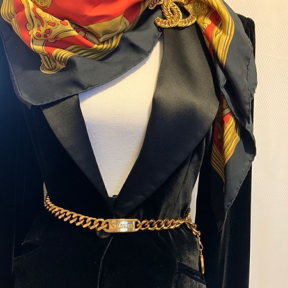 CHANEL Vintage Medallion Chain Belt Metal 70 - Picture 7 of 12